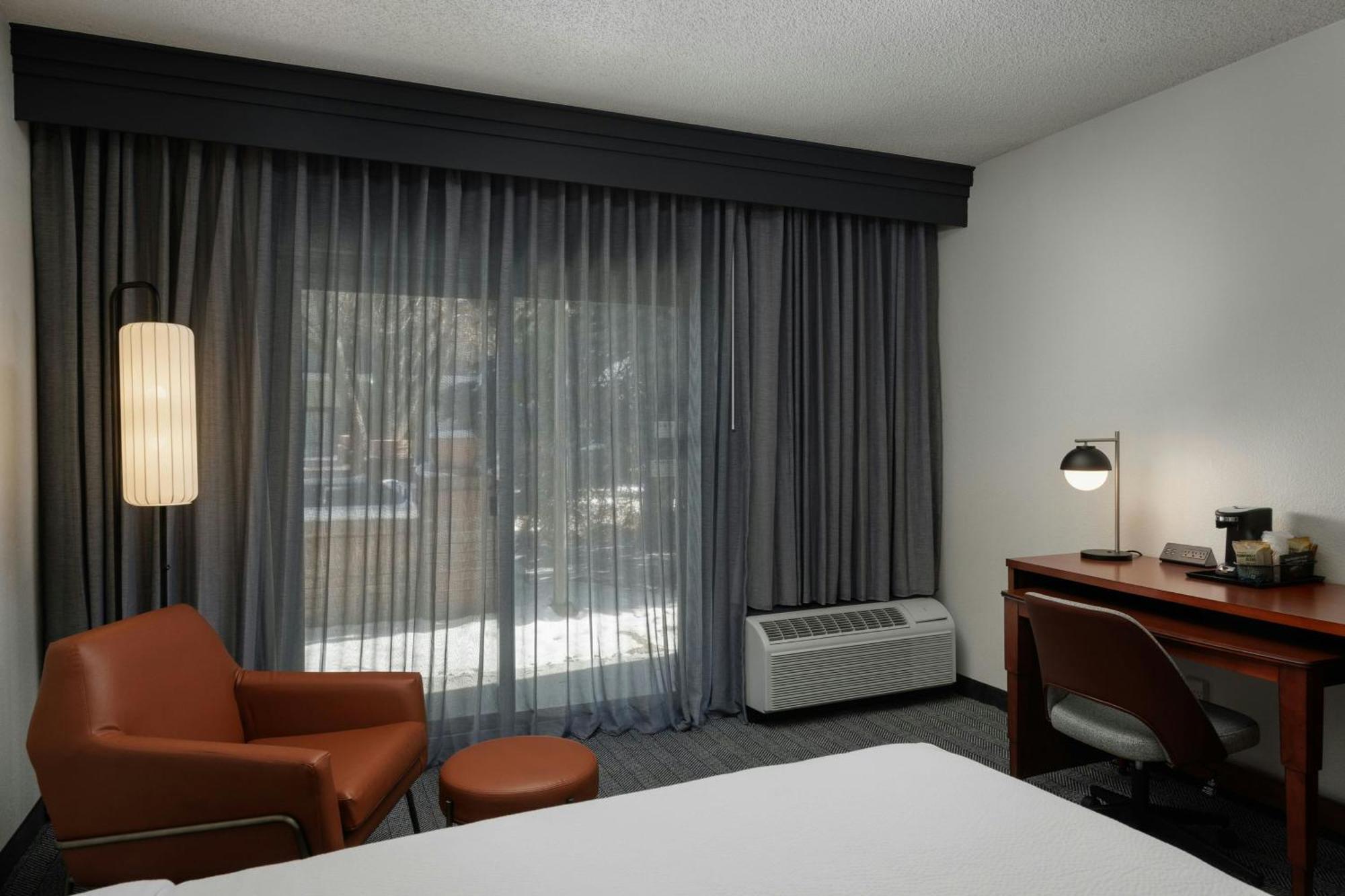 Courtyard By Marriott Denver Central Park Exteriér fotografie
