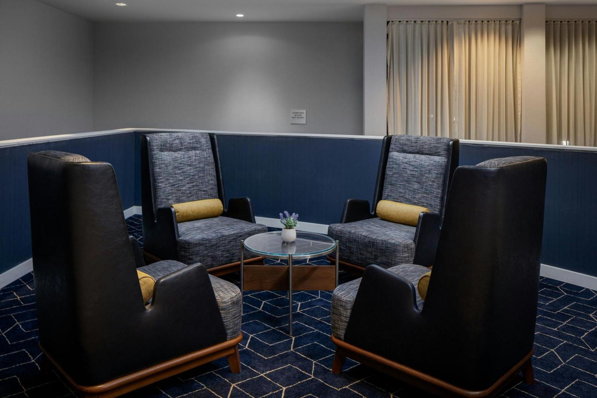 Courtyard By Marriott Denver Central Park Exteriér fotografie