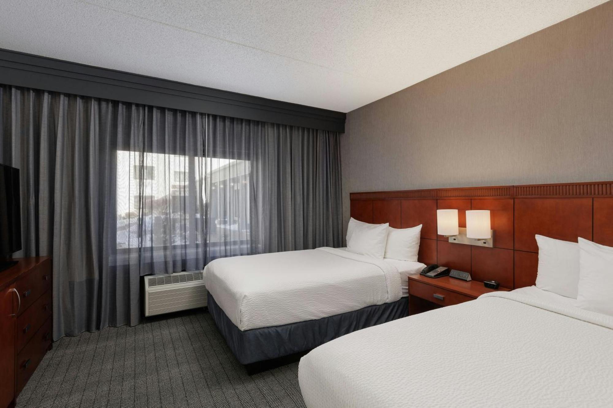 Courtyard By Marriott Denver Central Park Exteriér fotografie