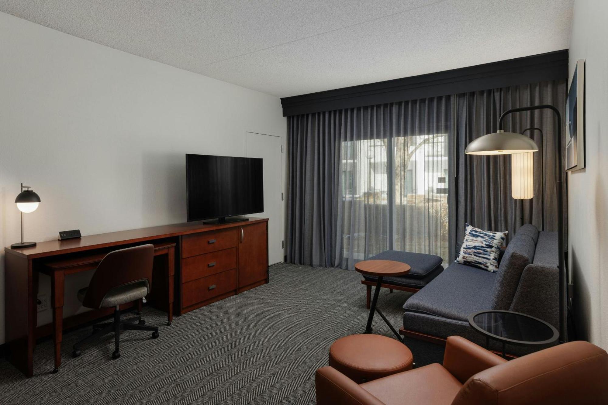 Courtyard By Marriott Denver Central Park Exteriér fotografie